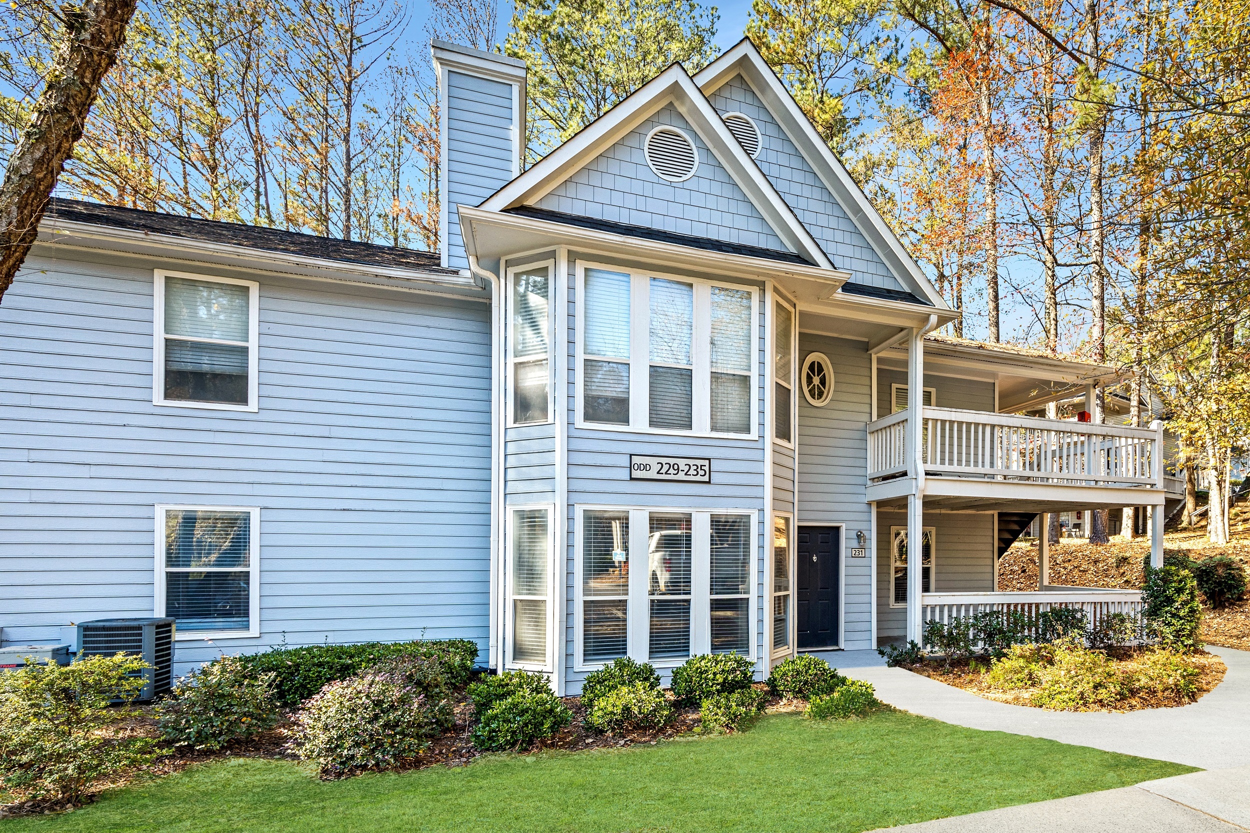 Manchester At Mansell Apartments, 401 Huntington Drive, Roswell, GA